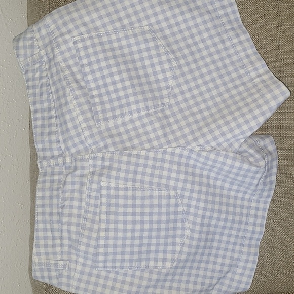 Shorts - Picture 2 of 3